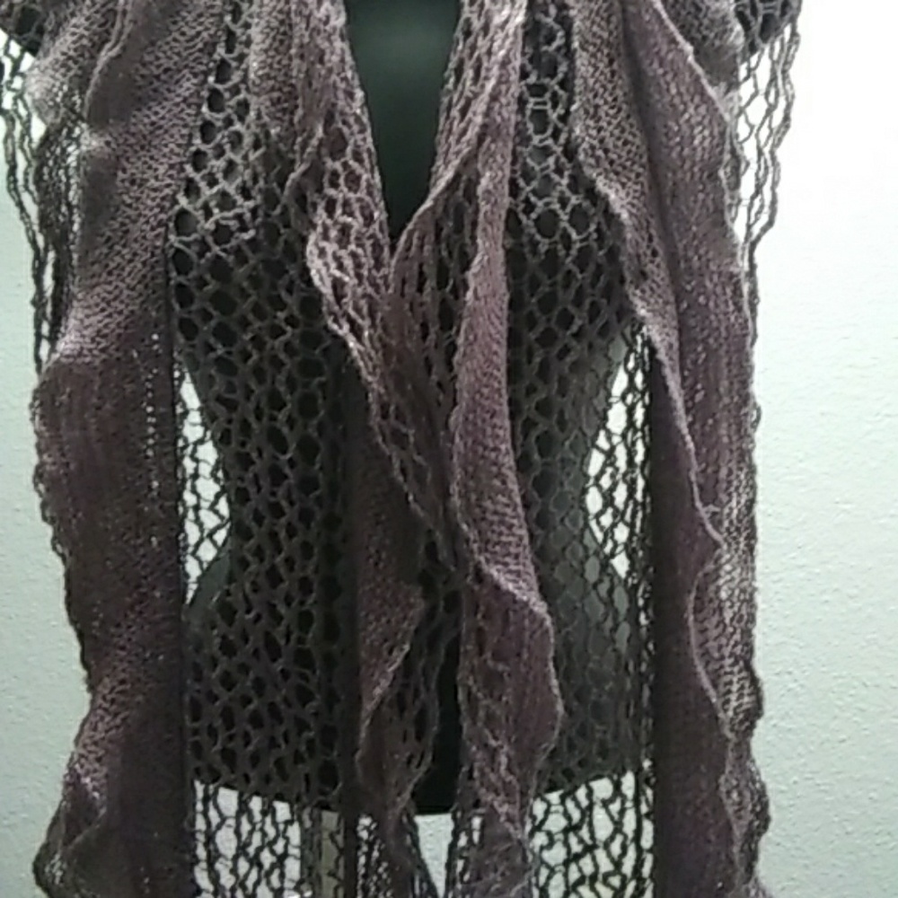 Long Ruffle Shawl - Picture 2 of 4